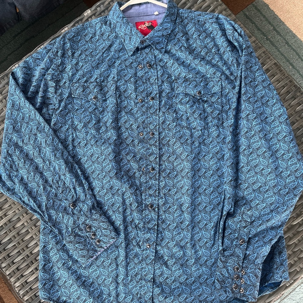 Rodeo Blue Casual Button Down Shirt with Paisley Print Black Snaps XXL